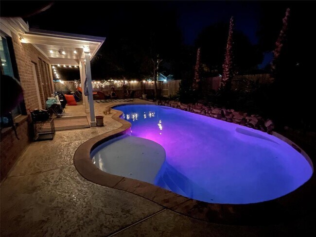 Foto del edificio - 6403 Addlestone Ridge Ln