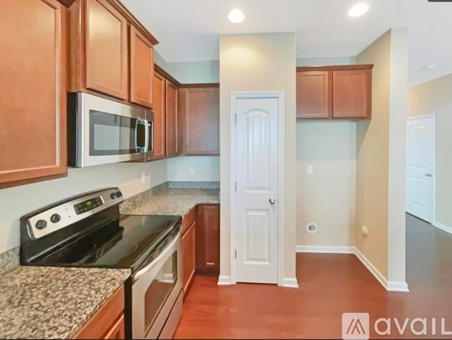 Foto del edificio - 4519 Tarkiln Pl