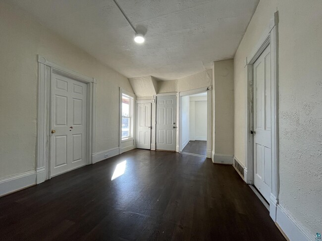 Foto del edificio - 312 11th Ave E