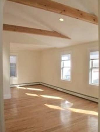 Building Photo - 23 Pitman St