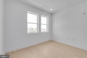 Foto del edificio - 4153 Mantua Ave