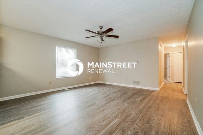 Foto del edificio - 3 Bedroom Pet-Friendly Home in Columbus, OH with Main Street Renewal
