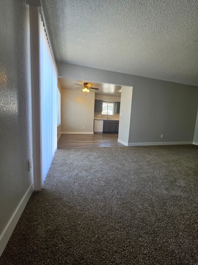 Foto del edificio - 4264 N Bengston Ave