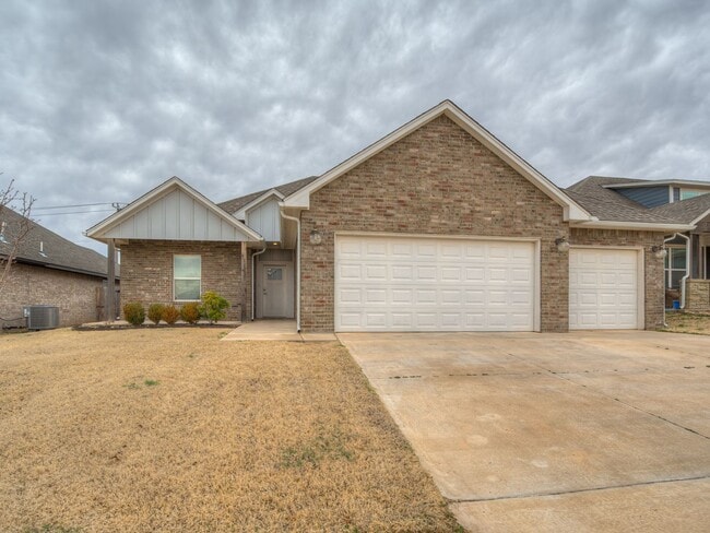 4 Bedroom + Yukon Schools - 4 Bedroom + Yukon Schools House