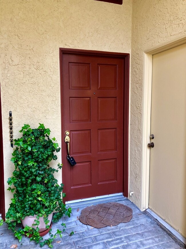 Building Photo - 31440 Club Vista Ln
