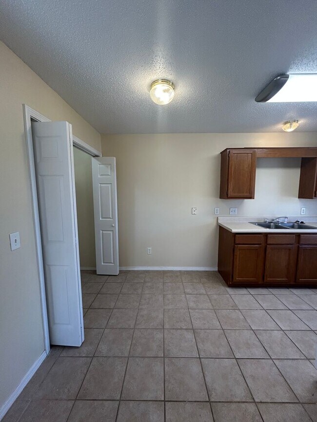 Foto del edificio - 3510 SW Landau Ct