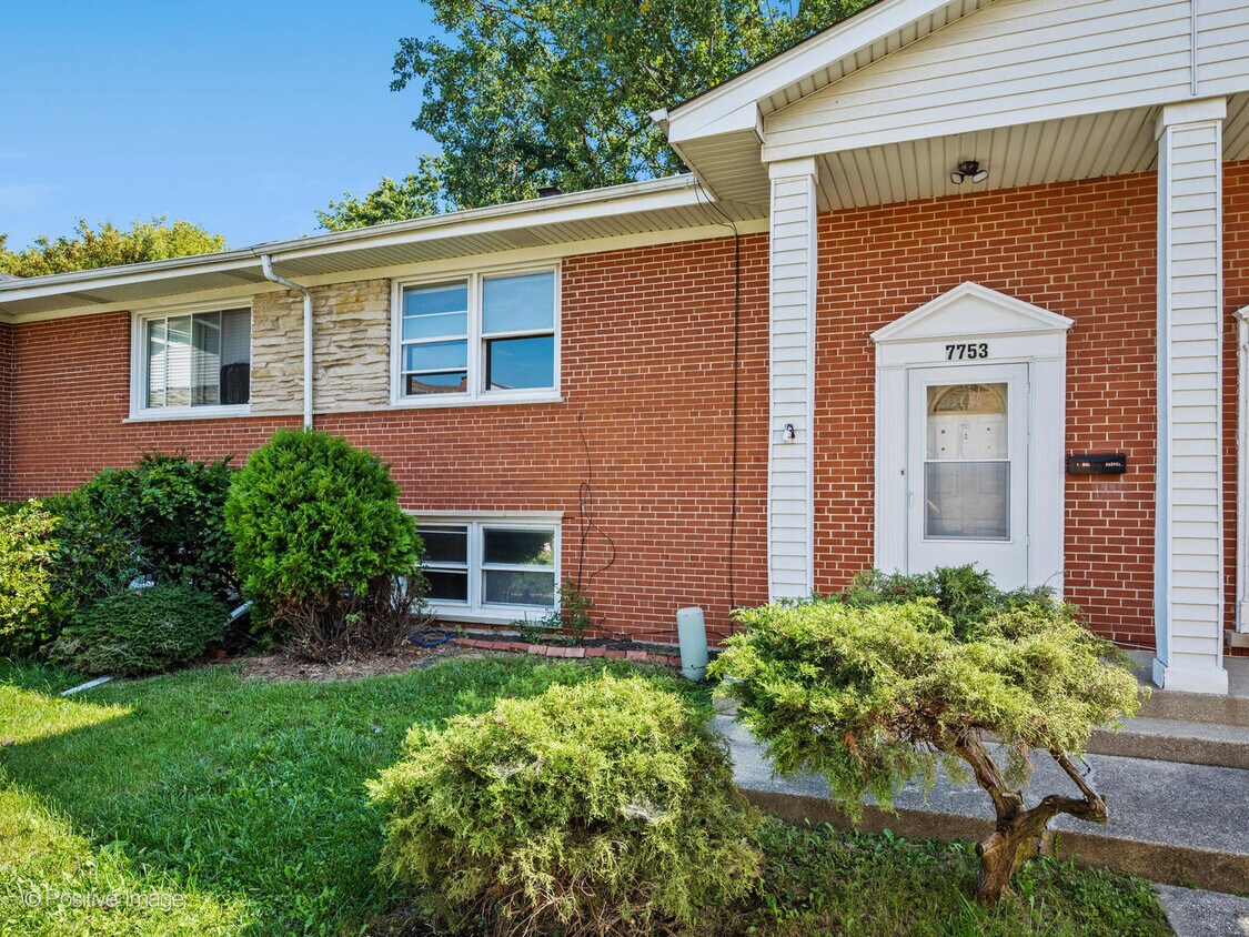 Foto principal - 7753 N Nordica Ave