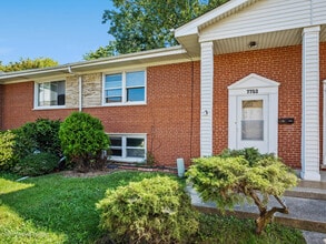 Building Photo - 7753 N Nordica Ave
