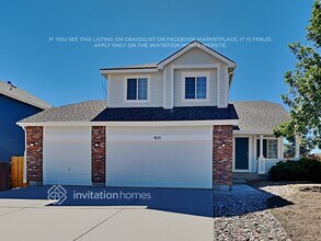 Building Photo - 8151 Meadowcrest Dr