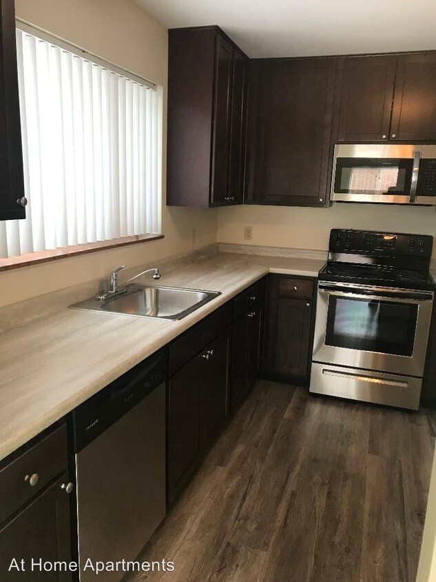 Foto principal - 3030 Lynn Ave