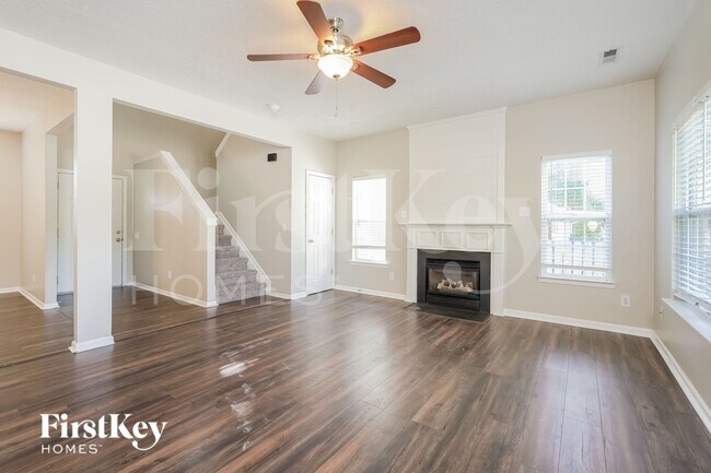 Foto del edificio - 107 Salem Pl Ct