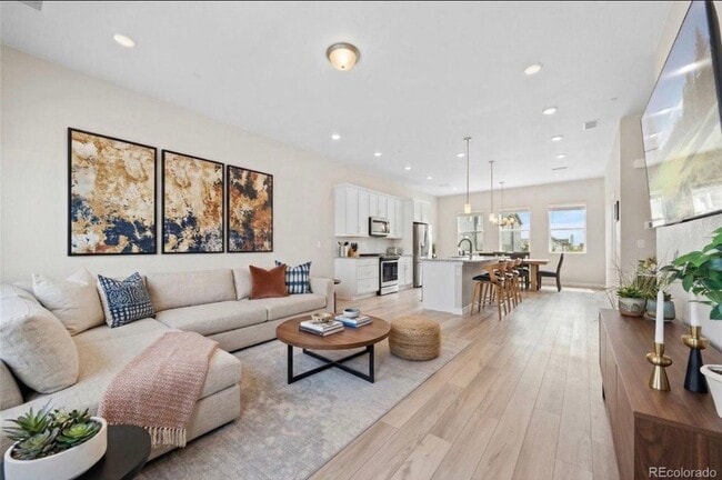 Building Photo - 1465 W 68th Ave