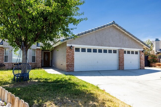 Building Photo - 1221 Alysa Ct