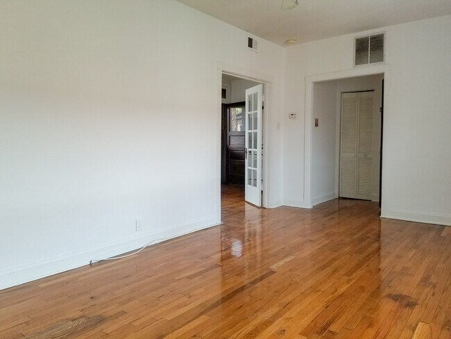 Foto del edificio - 3523 N Broadway