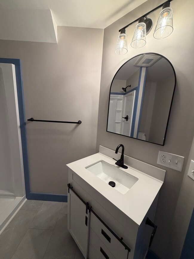 Building Photo - 23 Woodman St