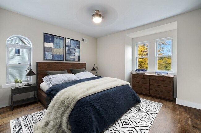 Building Photo - Gorgeous 3 BD/ 2.5 BA Located in Lawrenceville!