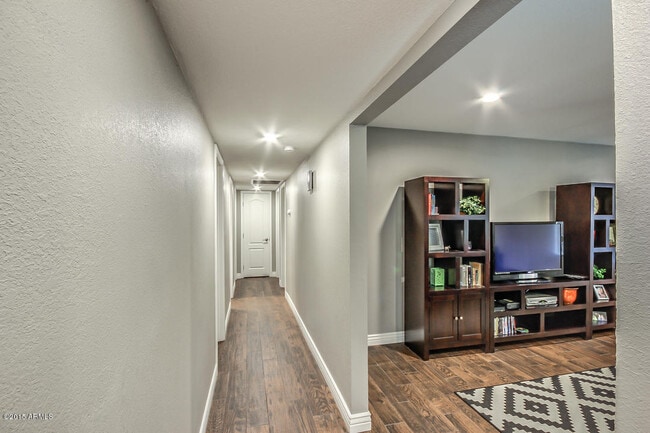 Building Photo - Heart of Tempe, remodeled 4 bedroom home.