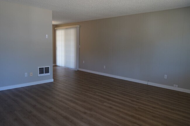 Foto del edificio - 811 E 37th St
