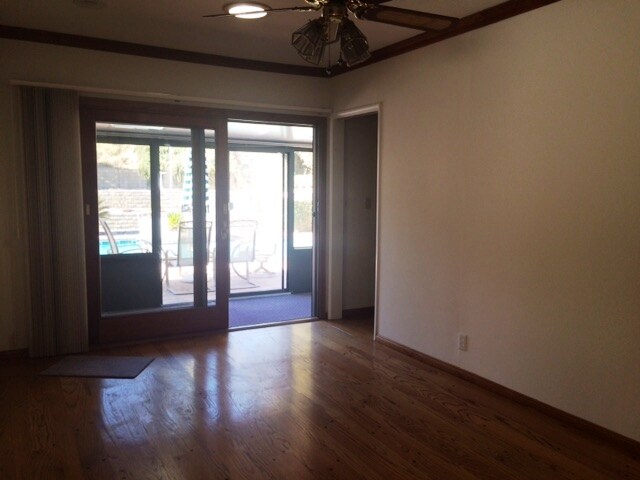 family room - 5507 Calle Mayor