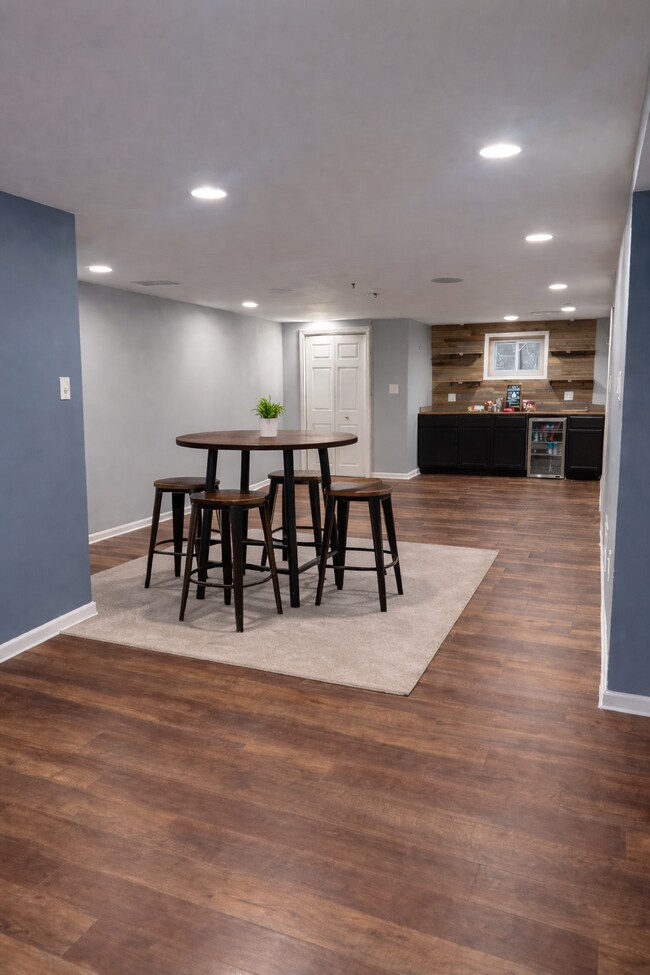 Foto del edificio - 12418 White Oak Dr