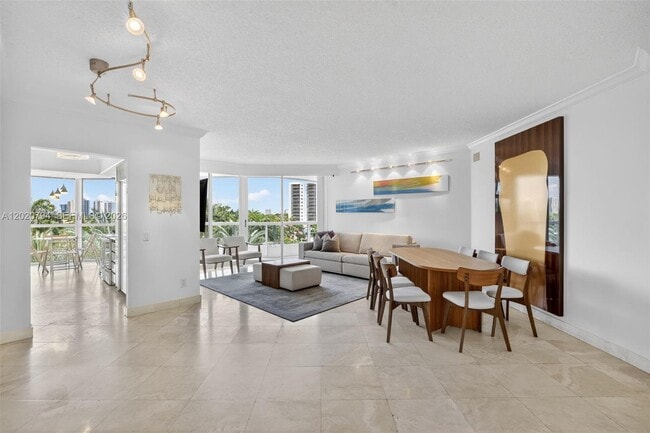 Foto del edificio - 21205 Yacht Club Dr