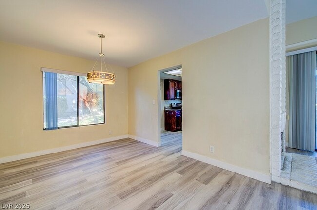 Building Photo - 2574 Pera Cir