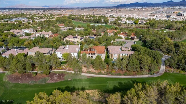 Foto del edificio - 12097 Oakland Hills Dr