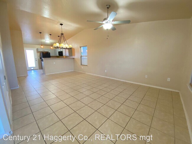 Foto del edificio - 3 br, 2 bath House - 6117 Renee Weeks