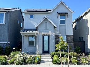 Building Photo - 2967 Grassy Bank Ave