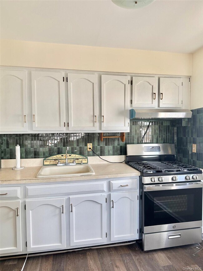 Foto del edificio - 110 Evergreen Ave