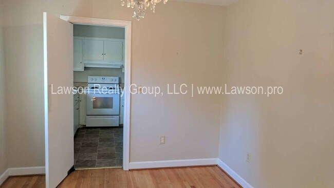 Foto del edificio - Conveniently Located, Spacious Salem Home