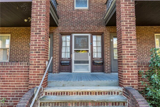 Foto del edificio - 1512 W 116th St