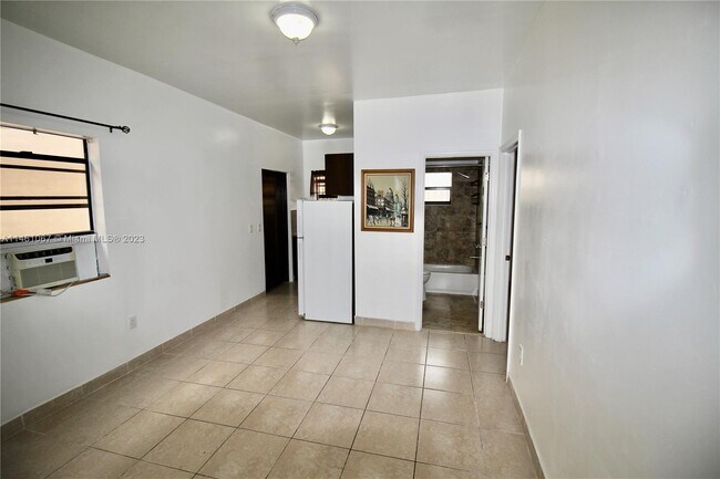 Foto del edificio - 1329 SW 10th St