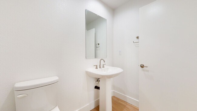 Foto del edificio - Beautiful Walnut Creek Townhome!