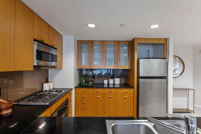Foto del edificio - 355 1st St
