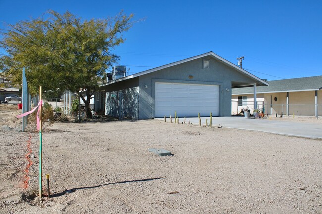 Building Photo - 3-bedroom 2 bath Home with Central AC - Cl...