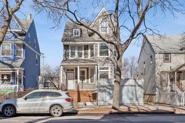 Foto del edificio - 2144 W Montrose Ave