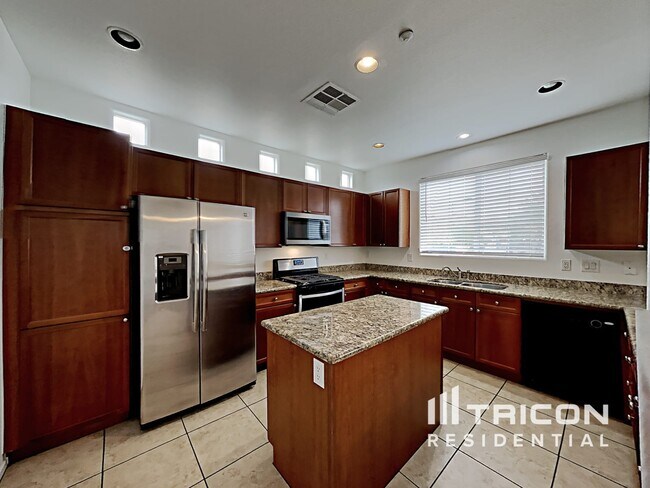 Foto del edificio - 7608 Symmetry Ct