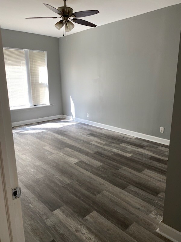 Foto del edificio - 4747 S Langley Ave