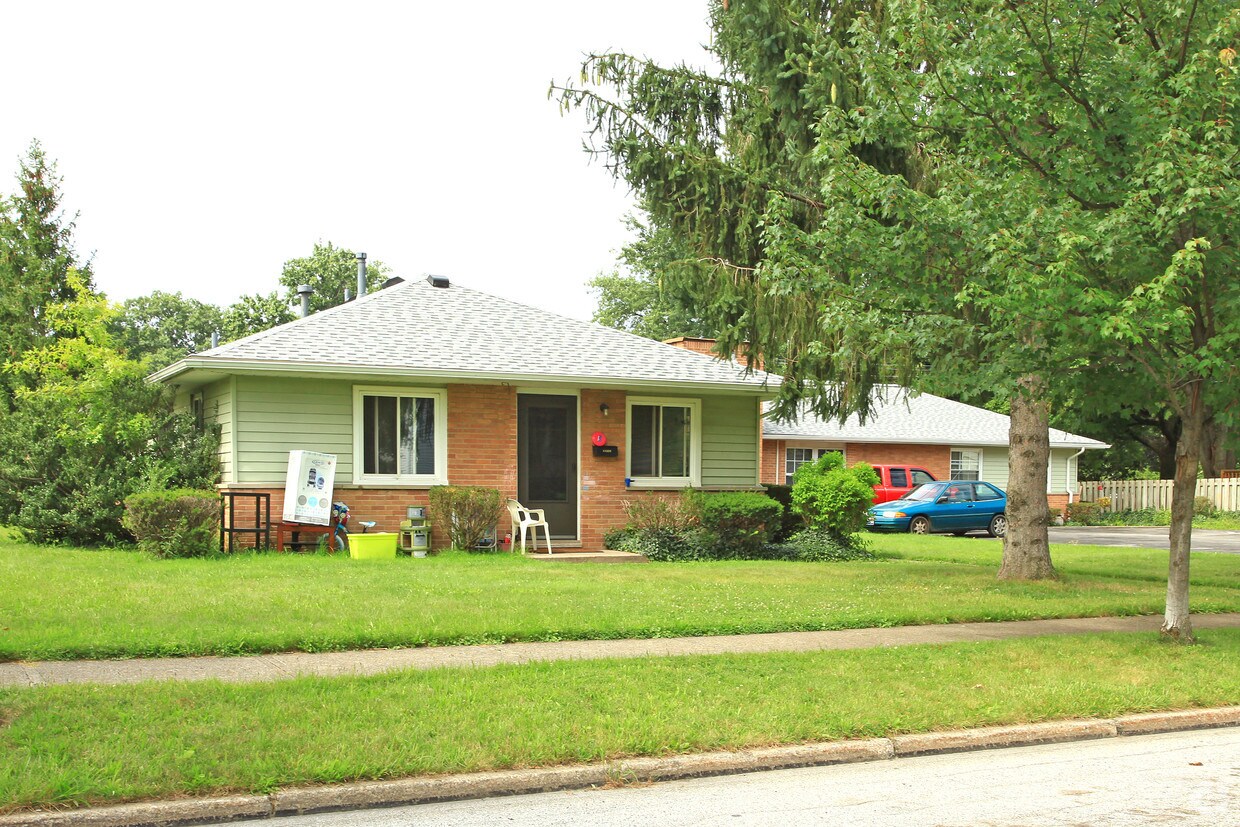 Foto principal - 11289 Westborough Rd