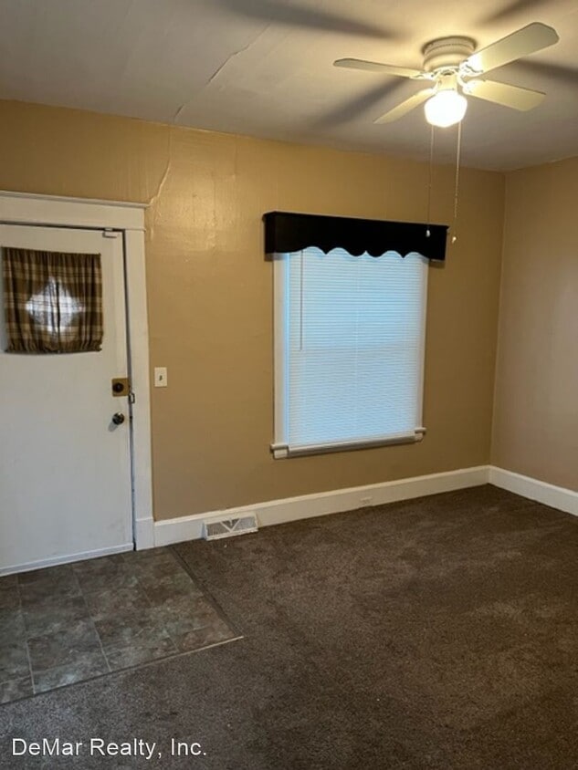 Foto del edificio - 2 br, 1 bath House - 1800 Midland Ave