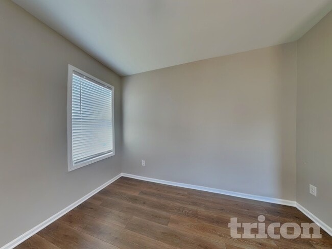 Building Photo - 176 Olde Pl