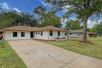 Building Photo - 11221 Elbeck Dr