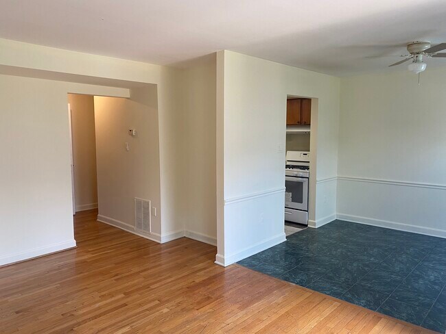 Foto del edificio - 567 W Diamond Ave