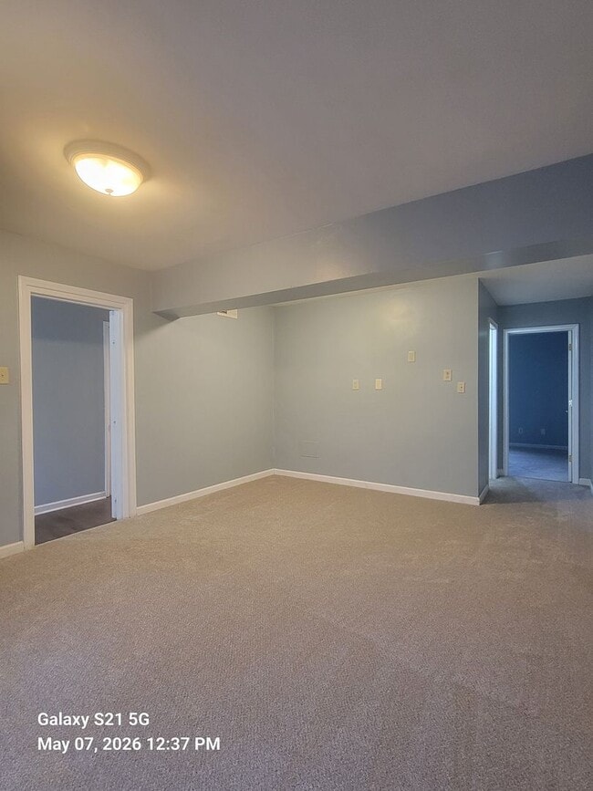 Building Photo - 4 bedroom 3.5 bathrooms townhouse in Kempsville.