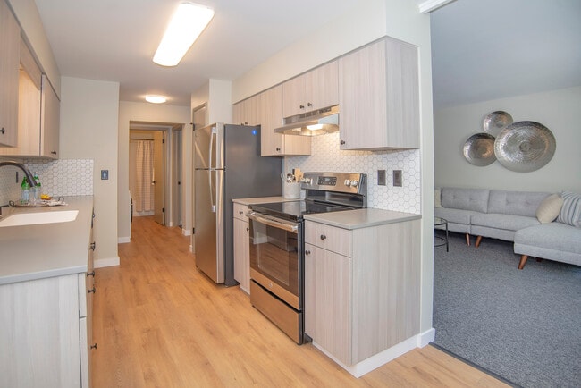 Building Photo - Greenview Manor