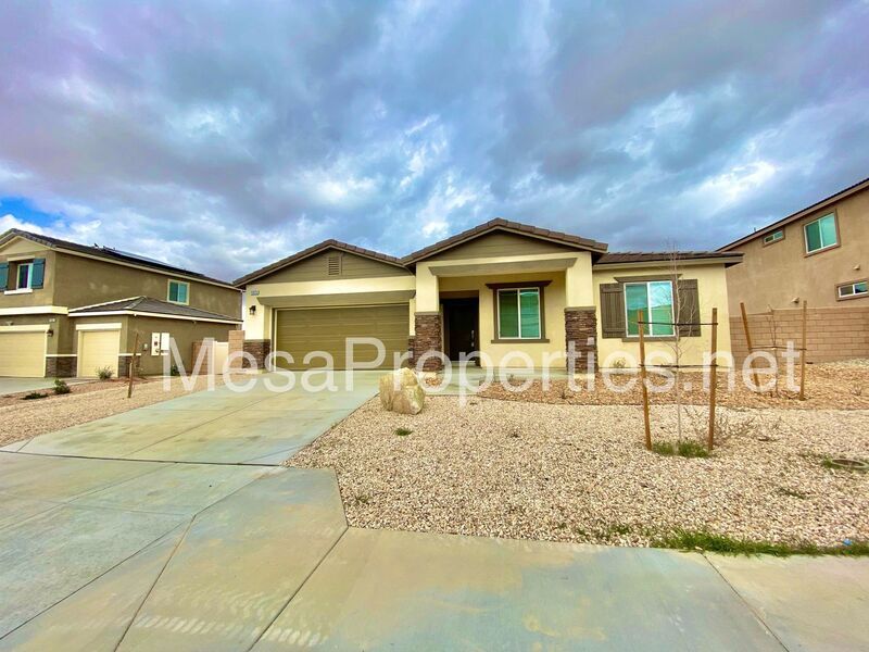 Foto principal - 13975 Camino Cinco St
