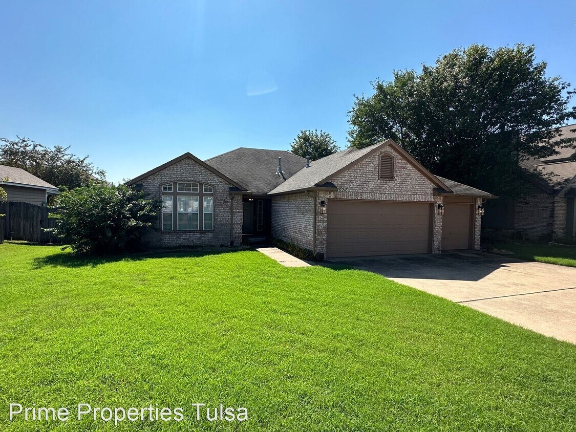 4 br, 2 bath House 10216 E. 116th Pl. House Rental in Bixby, OK