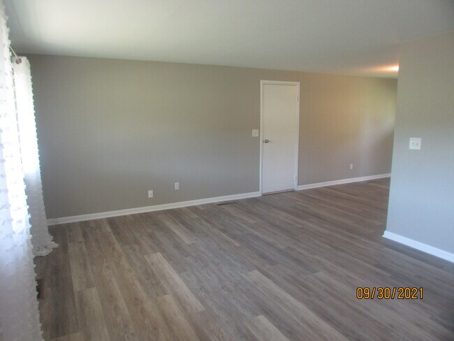 Building Photo - 3945 Tait Rd