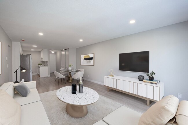 Interior Photo - Excelsior Shores